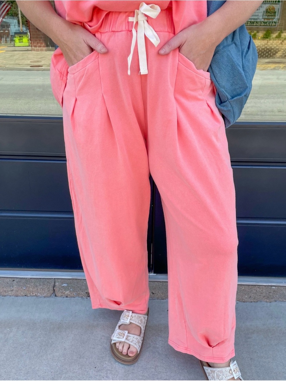 DAVI & DANI Coral Wide-Leg Drawstring Pants